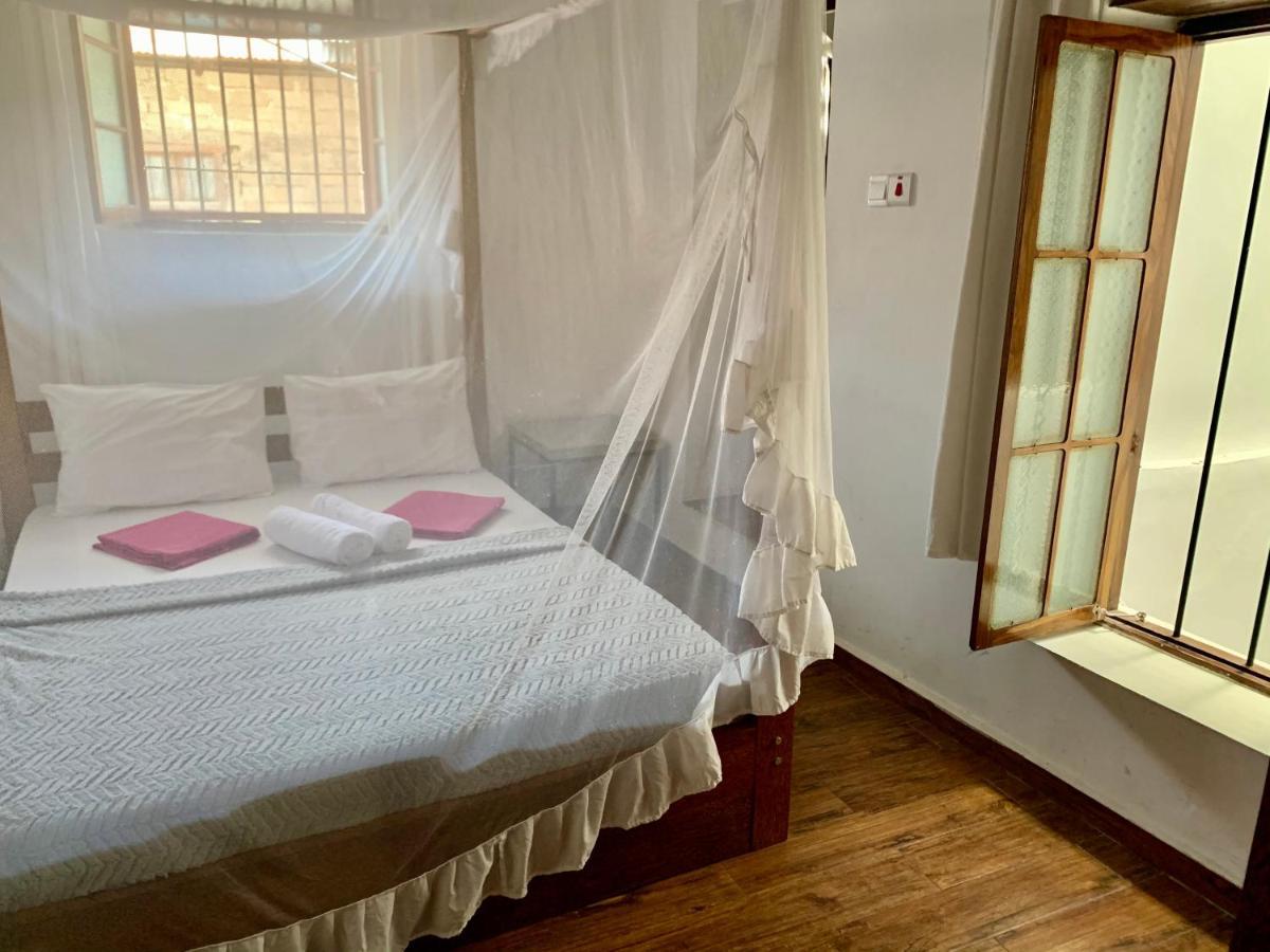 Stone Town House Hostel Zanzibar Exterior photo