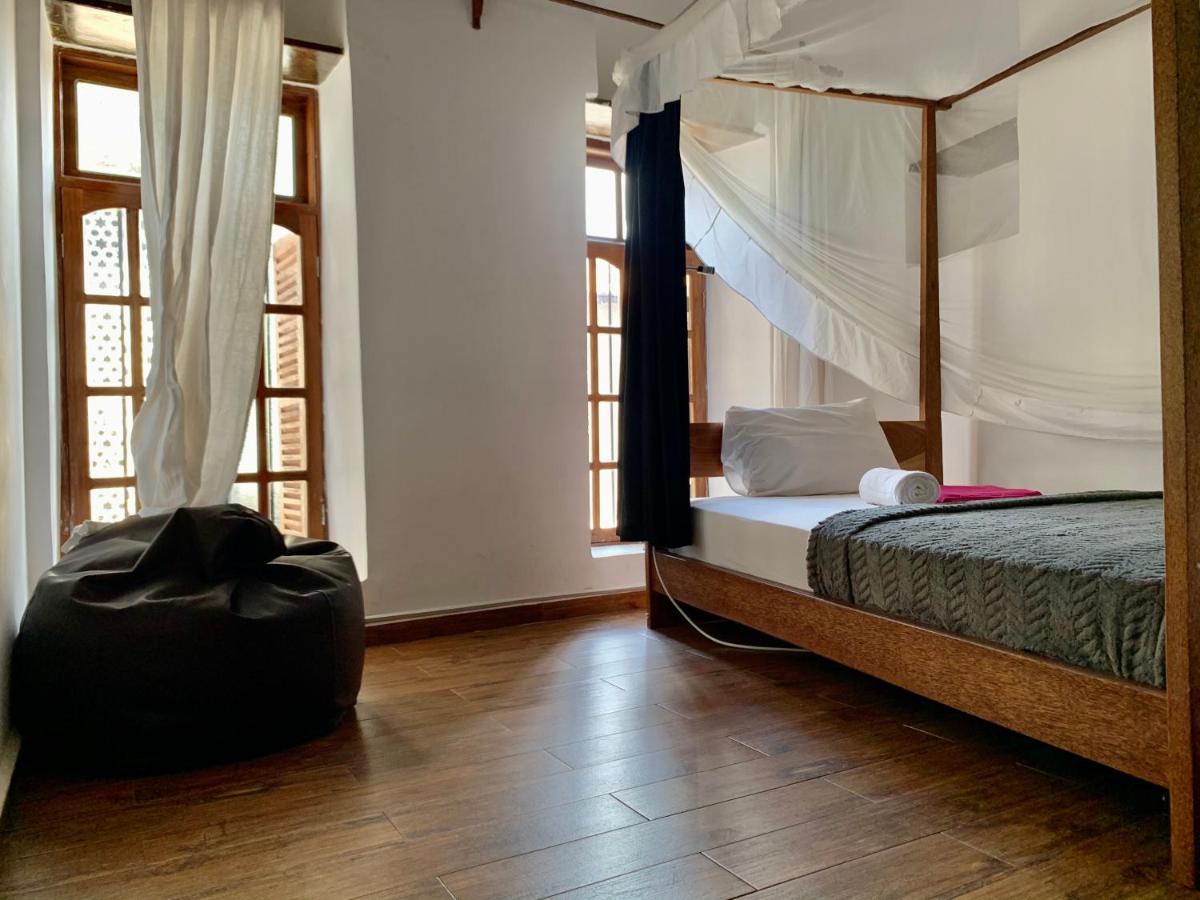 Stone Town House Hostel Zanzibar Exterior photo