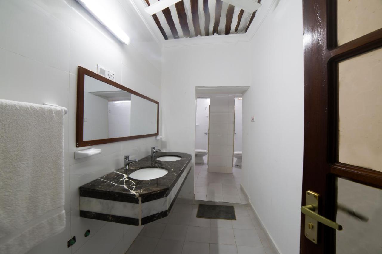 Stone Town House Hostel Zanzibar Exterior photo